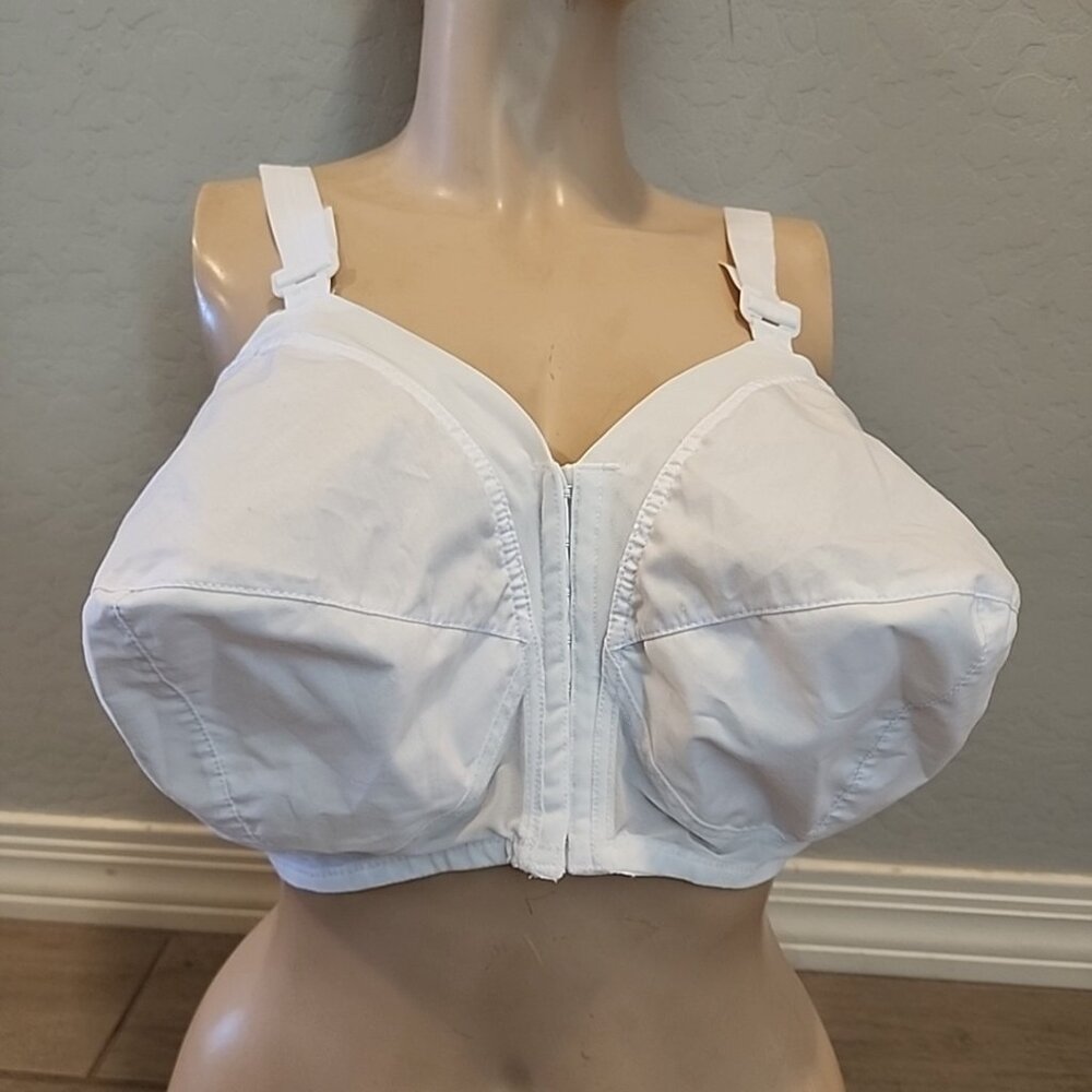 Exquisite Form Bra 46DD White Wireless Unlined Front Closure